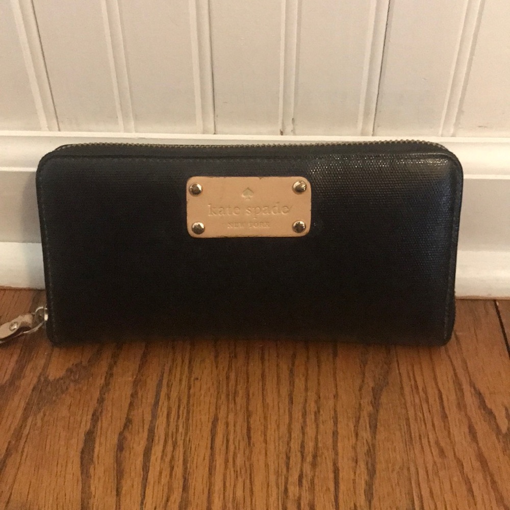 Black Kate Spade wallet